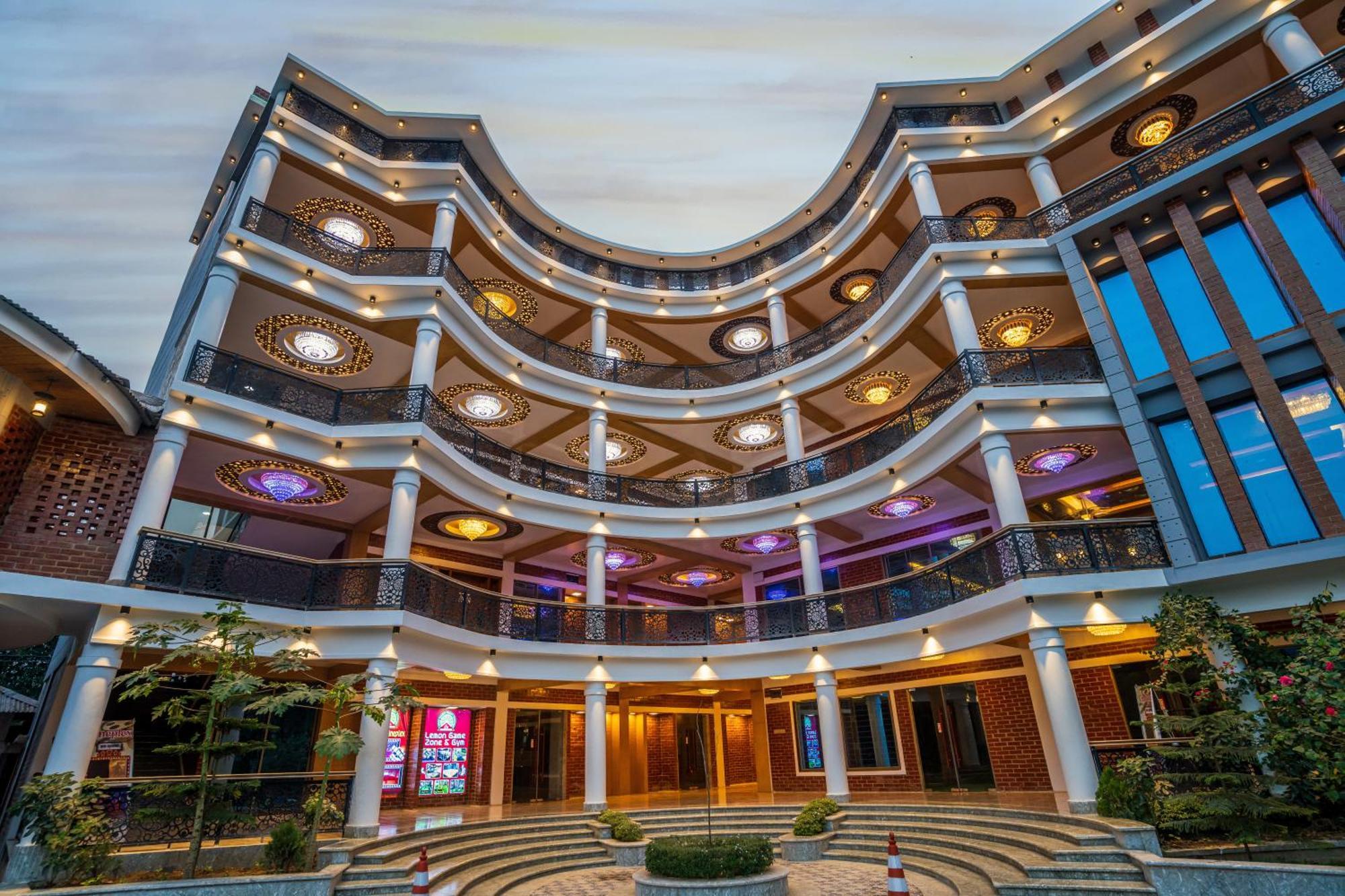 Lemon Garden Resort & Spa Сримангал Екстериор снимка